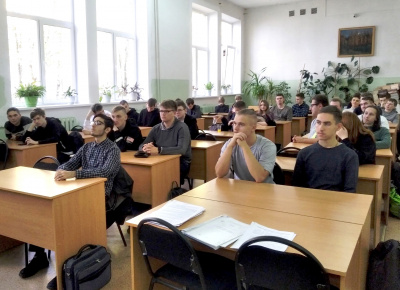 10 октября 2022 года в читальном зале библиотеки корпуса №1 для студентов 1 курса была проведена консультация библиографа 