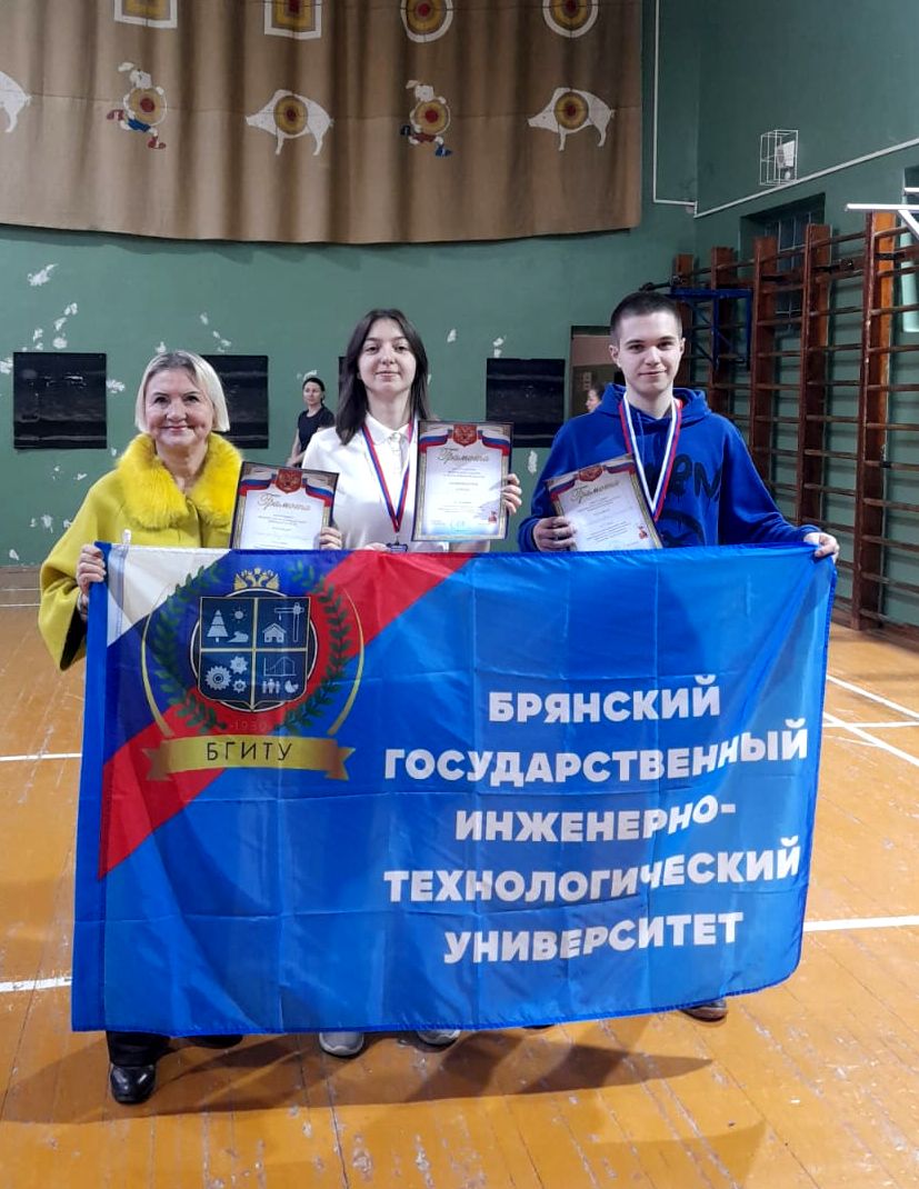 Успех на соревнованиях по бадминтону