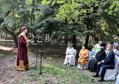 В Ботаническом саду БГИТУ прошел праздник, посвященный Дню семьи, любви и верности