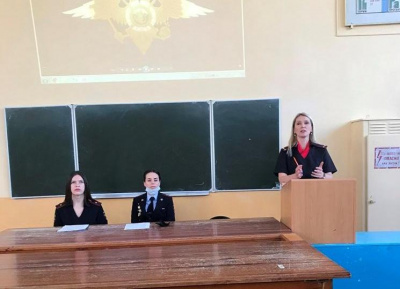 Встреча студентов выпускных курсов с сотрудниками УМВД и представителями работодателей г. Брянска
