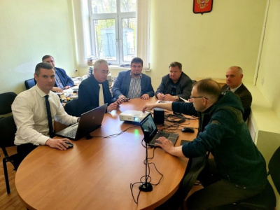 Заседание оперативного штаба по обеспечению устойчивого функционирования и развития промышленности и транспорта Брянской области