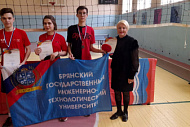 Успех на соревнованиях по настольному теннису